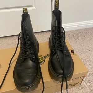 LIKE NEW Dr. Martens Women’s 1460 Black Combat Boots